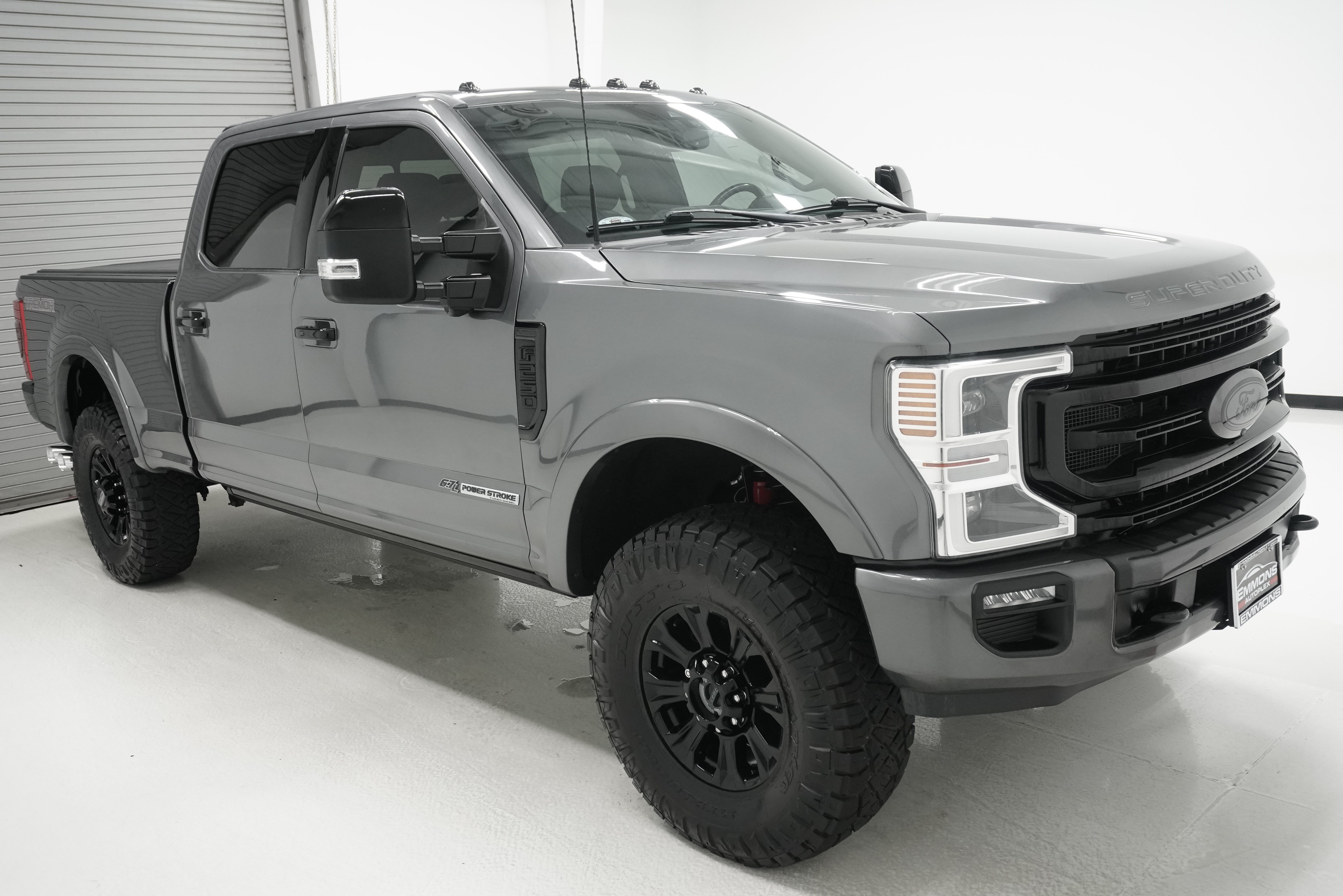 Used 2022 Ford F250 Platinum w/ Tremor Off-Road Package AWD/4WD image 2