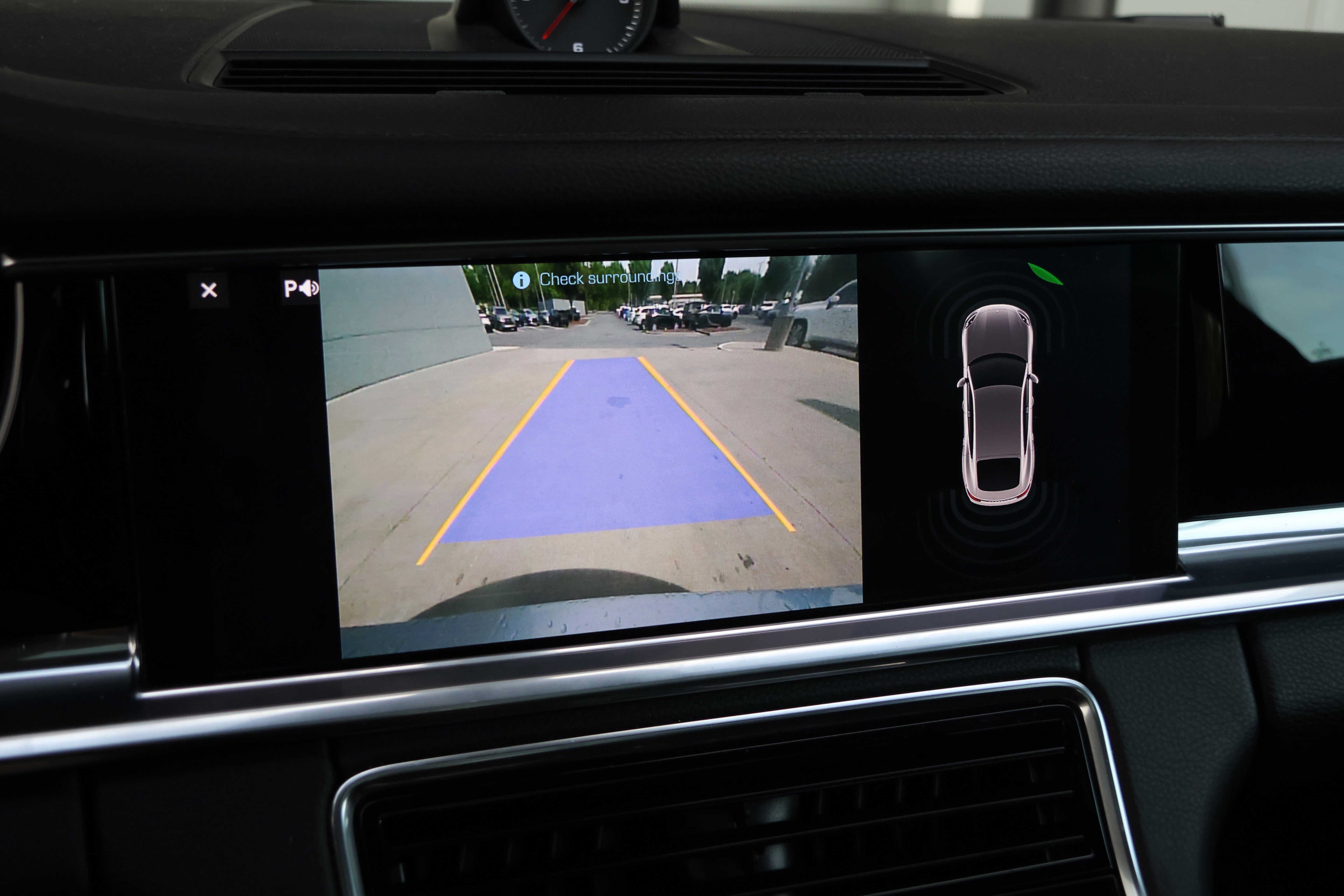 Used 2017 Porsche Panamera 4S image 25