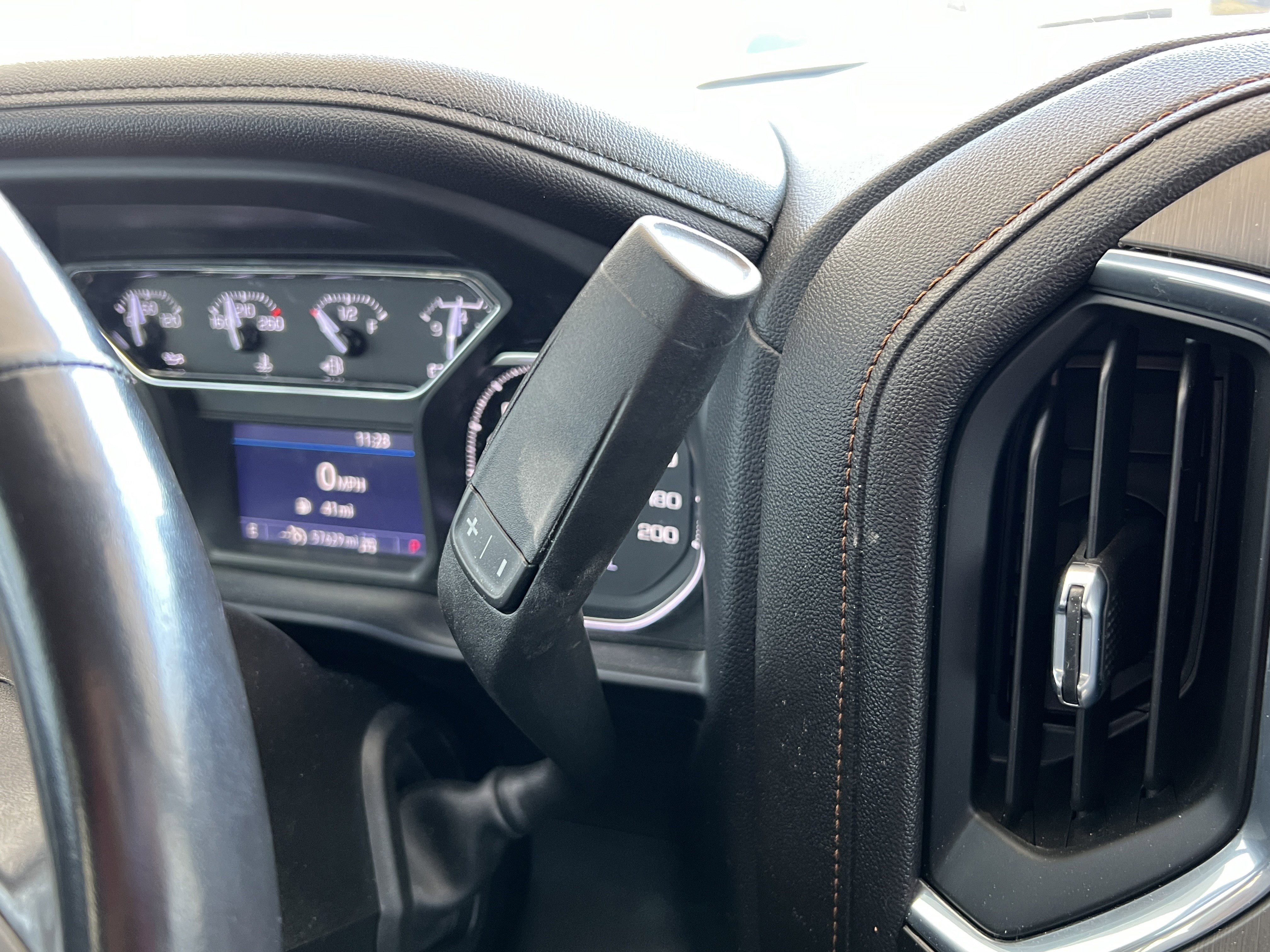 Used 2021 GMC Sierra 1500 AT4 image 31