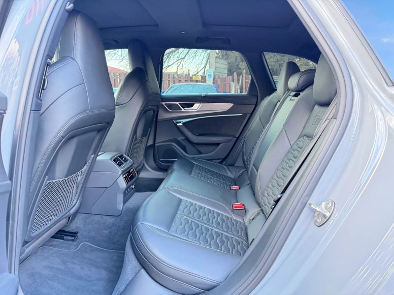 Used 2021 Audi RS 6 w/ Black Optic Package AWD/4WD image 16