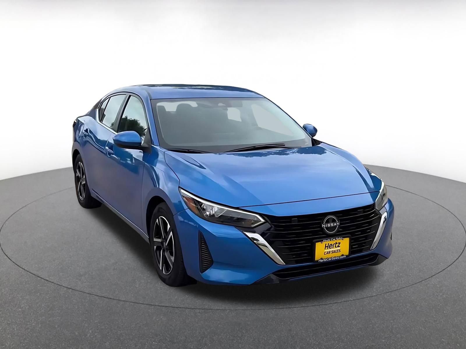 Used 2025 Nissan Sentra SV image 2