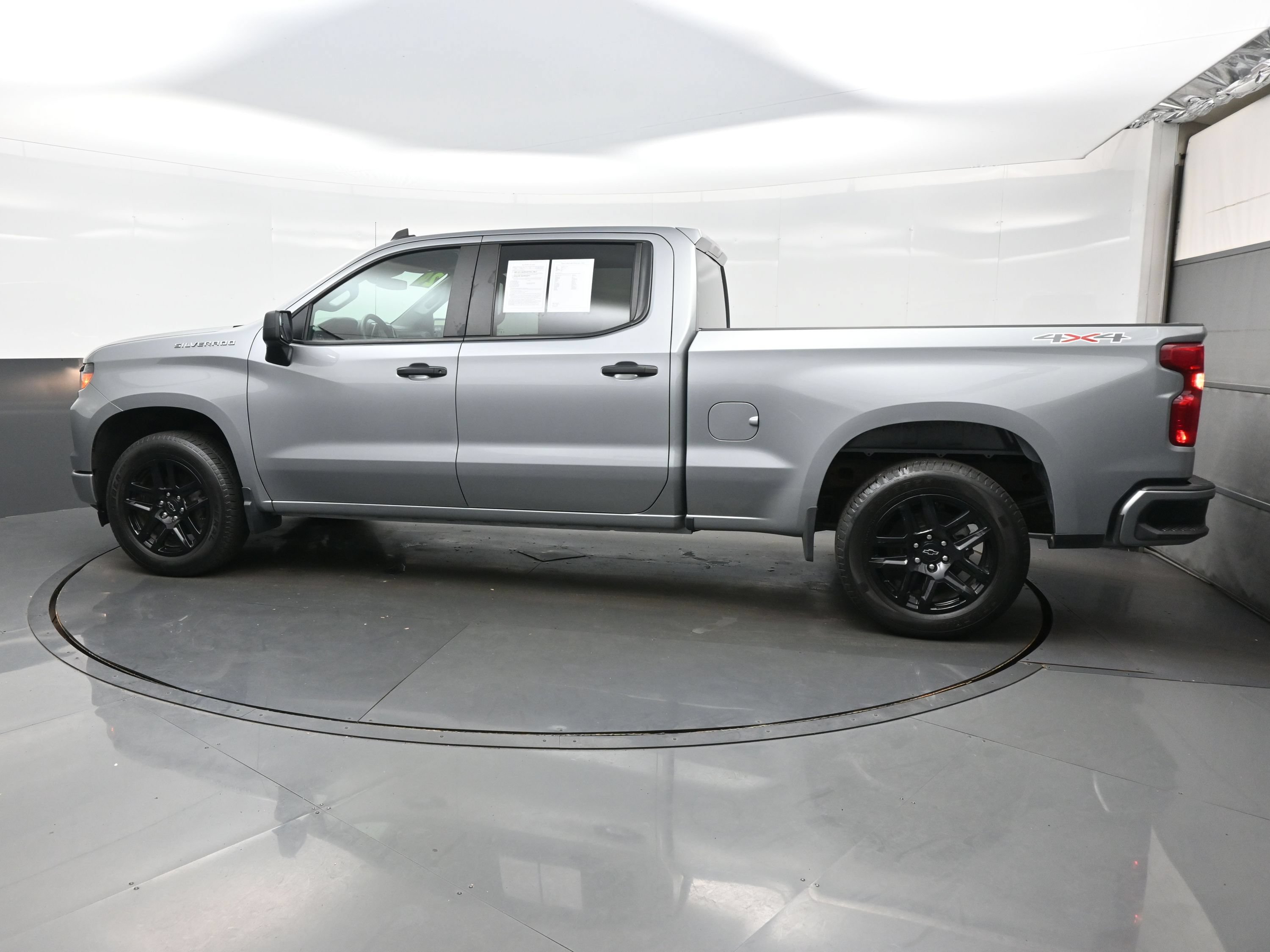 Used 2024 Chevrolet Silverado 1500 Custom AWD/4WD image 3