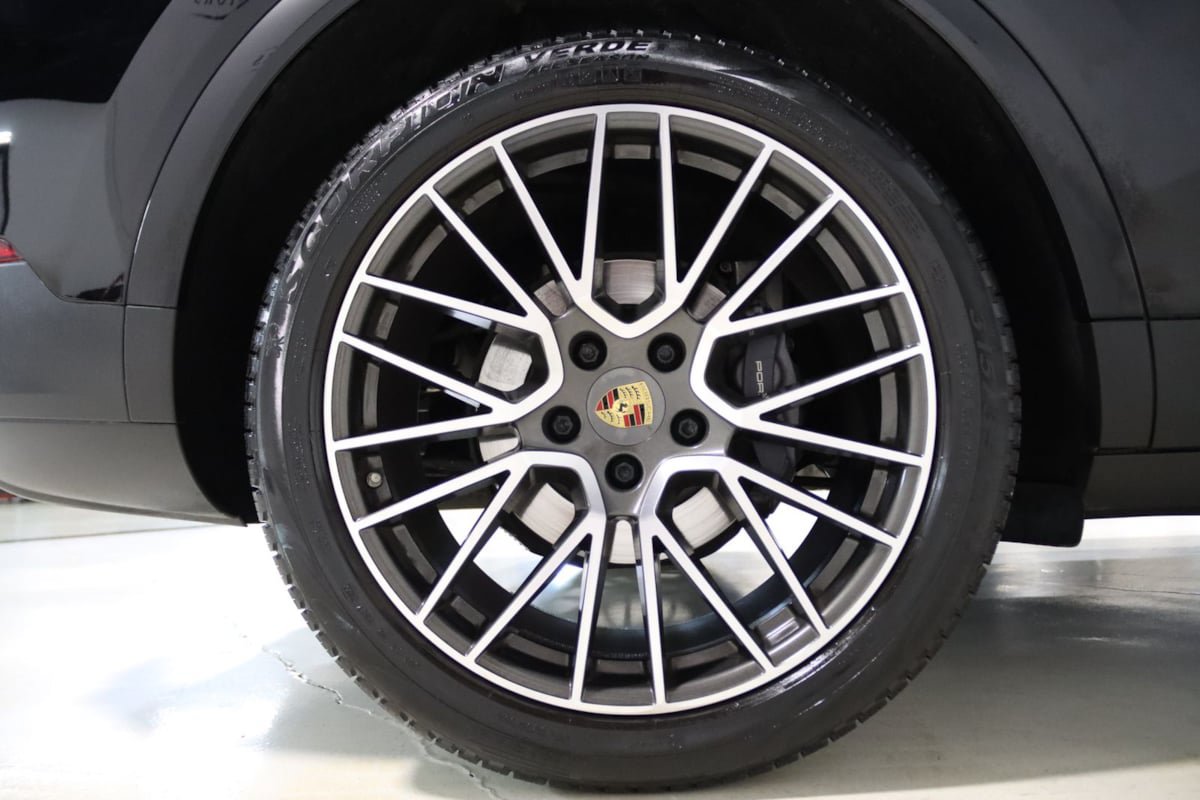 Used 2022 Porsche Cayenne Platinum Edition AWD/4WD image 82