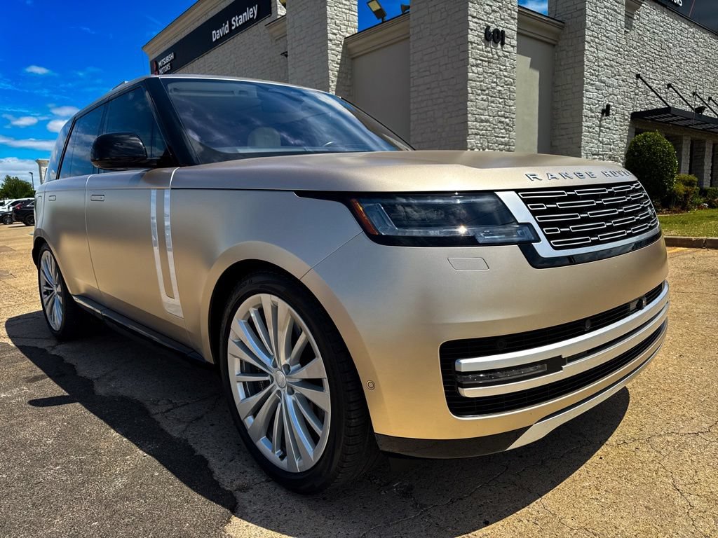 Used 2023 Land Rover Range Rover First Edition AWD/4WD image 2