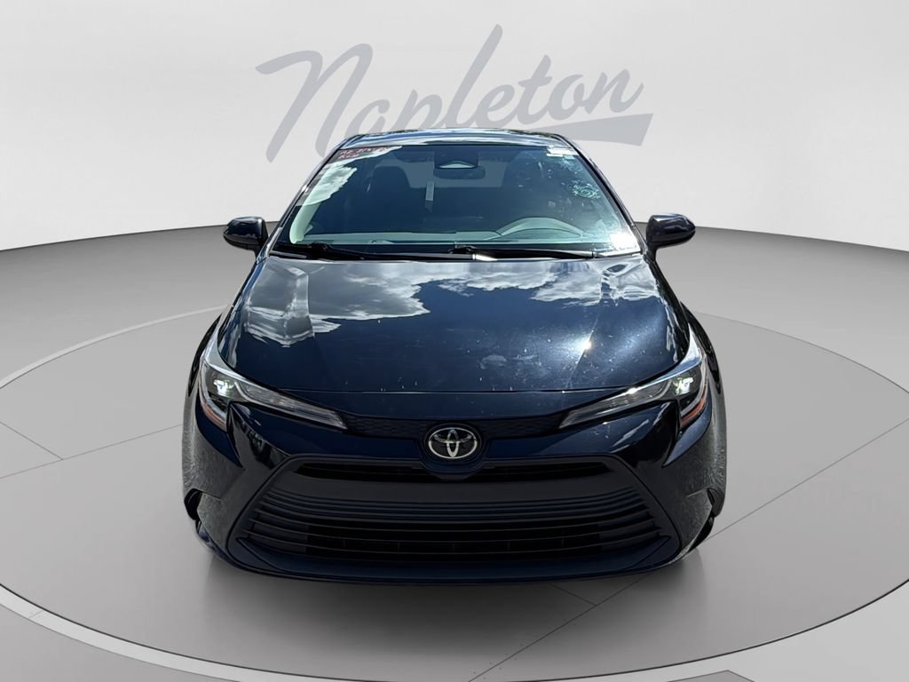 Used 2023 Toyota Corolla LE FWD image 9