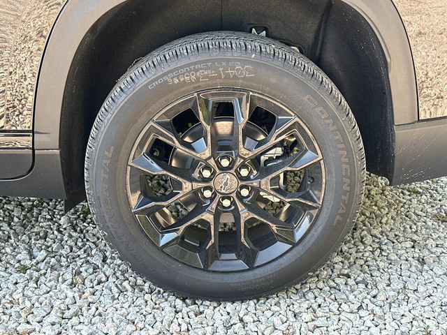 New 2026 Chevrolet Traverse LT w/ Midnight/Sport Edition AWD/4WD image 7