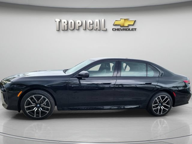 Used 2025 BMW 740i RWD image 2