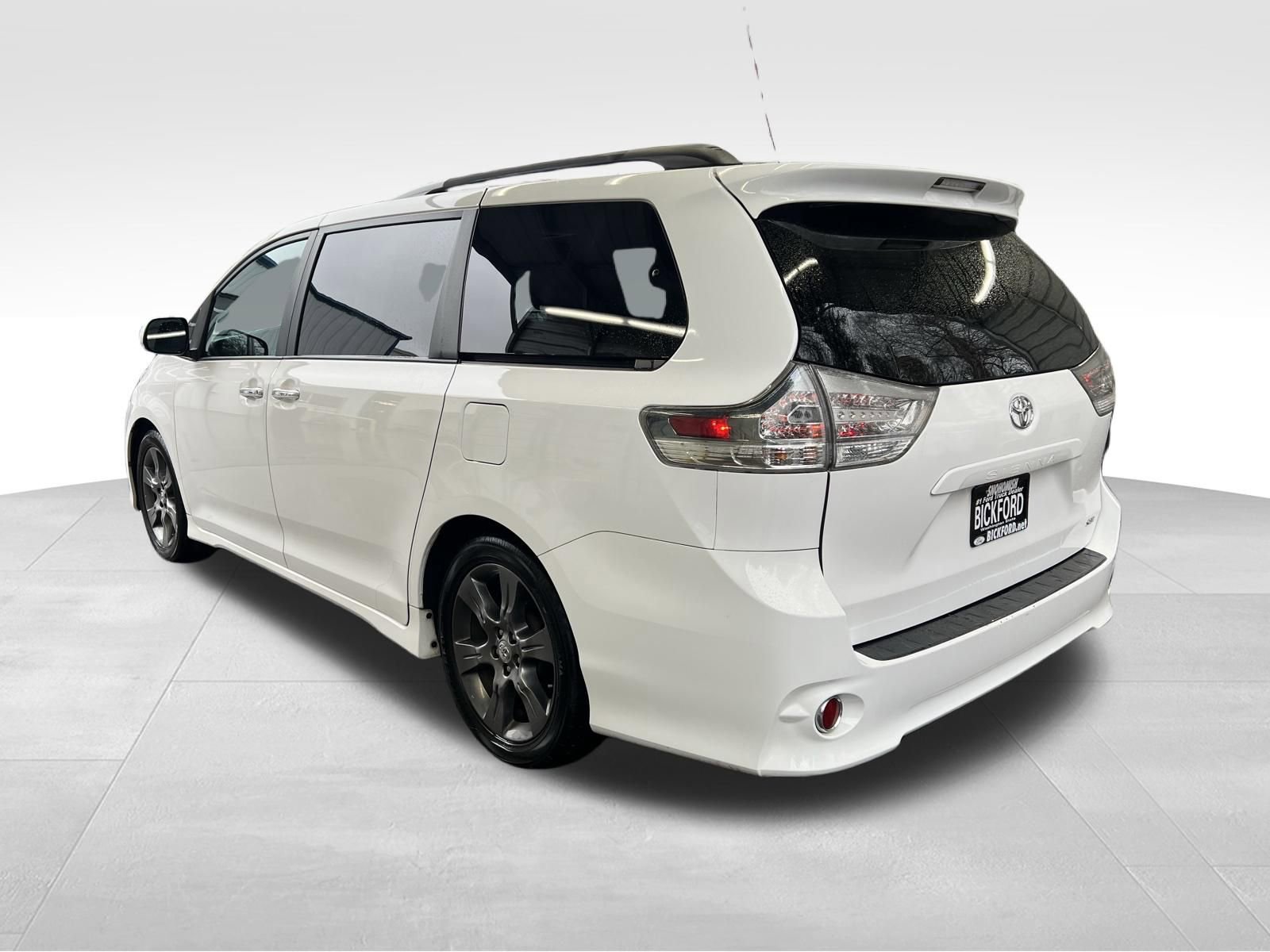 Used 2015 Toyota Sienna SE Premium image 8