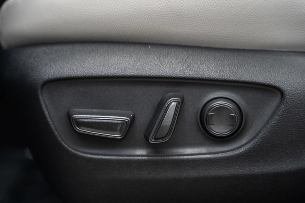 Used 2026 Toyota Grand Highlander AWD image 35