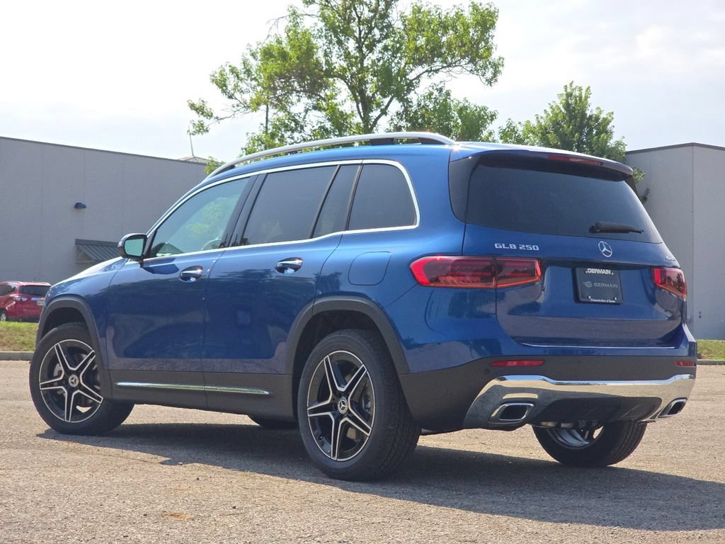 New 2026 Mercedes-Benz GLB 250 4MATIC image 14