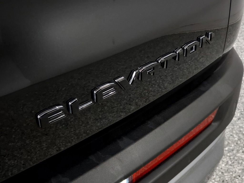 Used 2025 GMC Acadia Elevation image 23