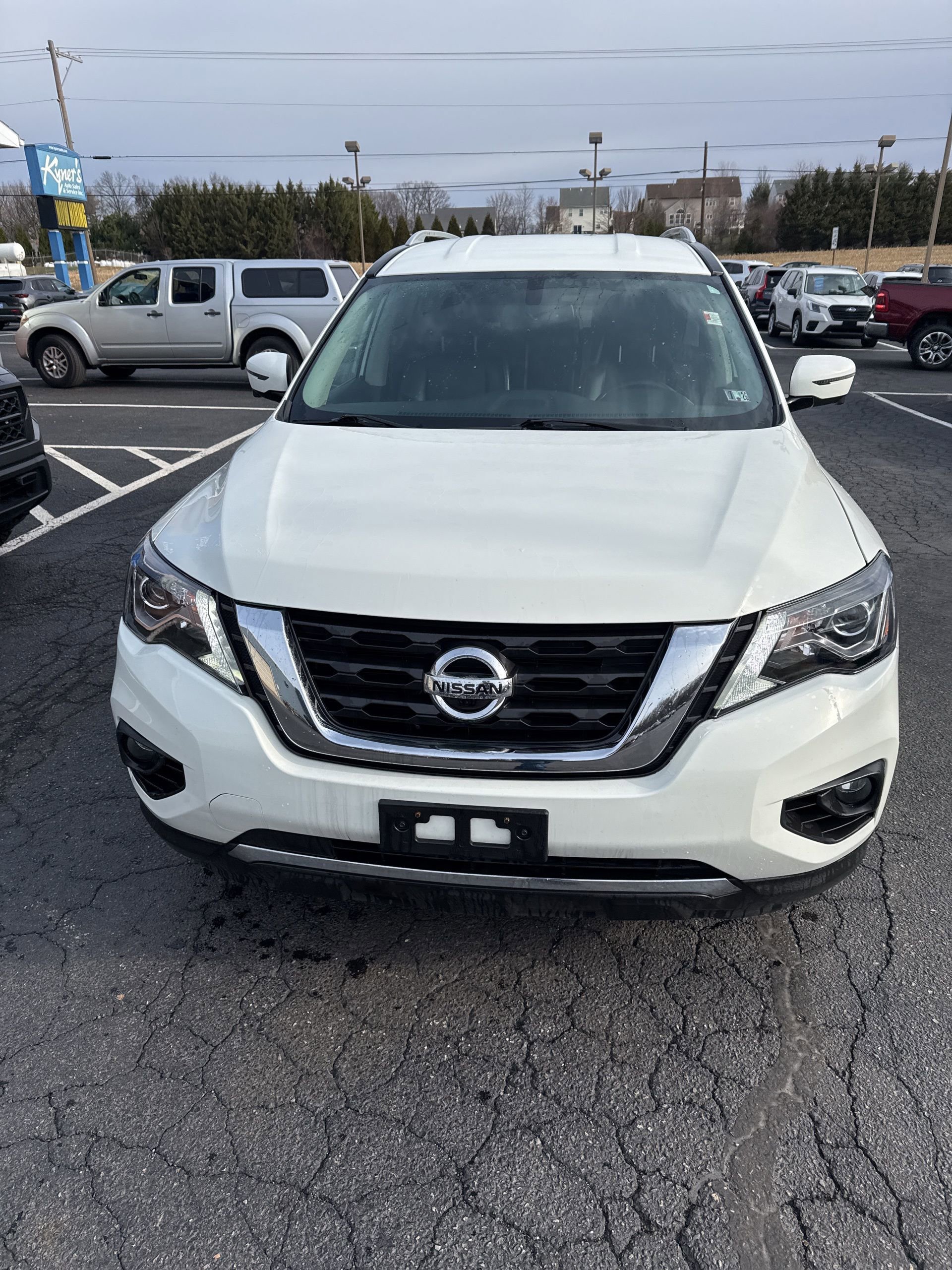 Used 2019 Nissan Pathfinder SL image 9