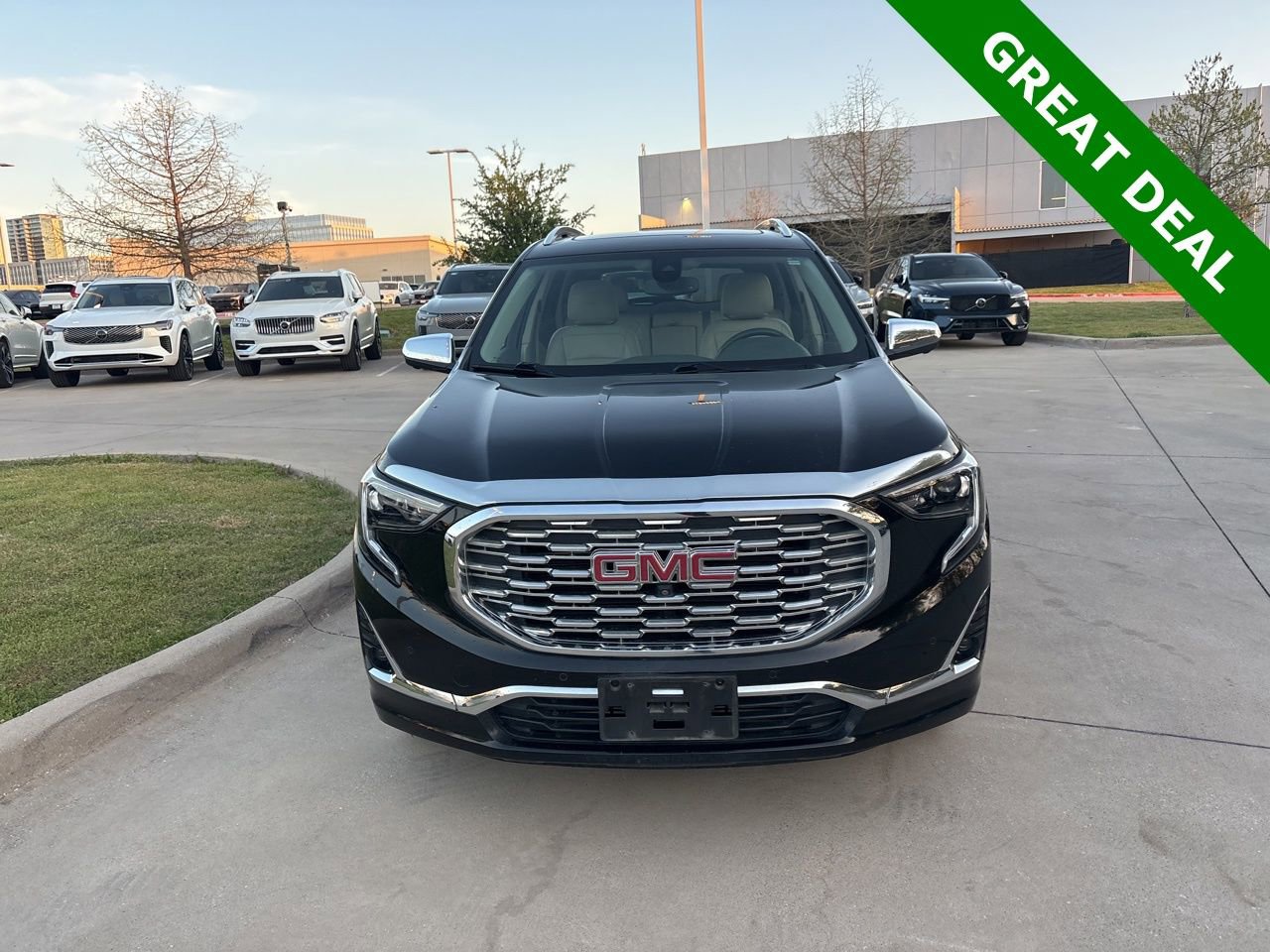 Used 2020 GMC Terrain Denali w/ Denali Premium Package image 2