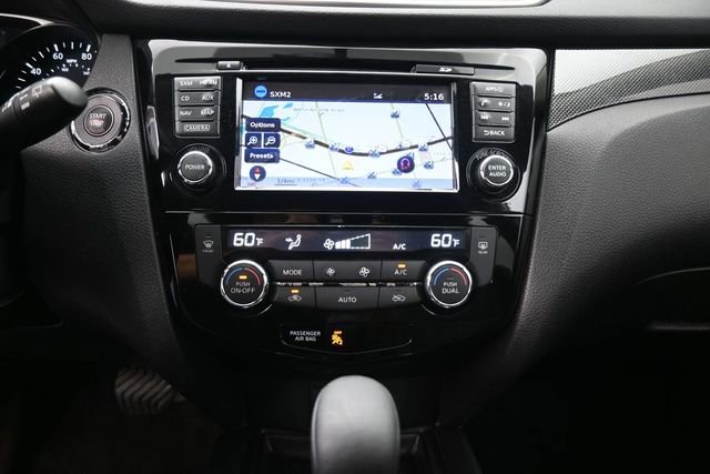 Used 2016 Nissan Rogue SL FWD image 4