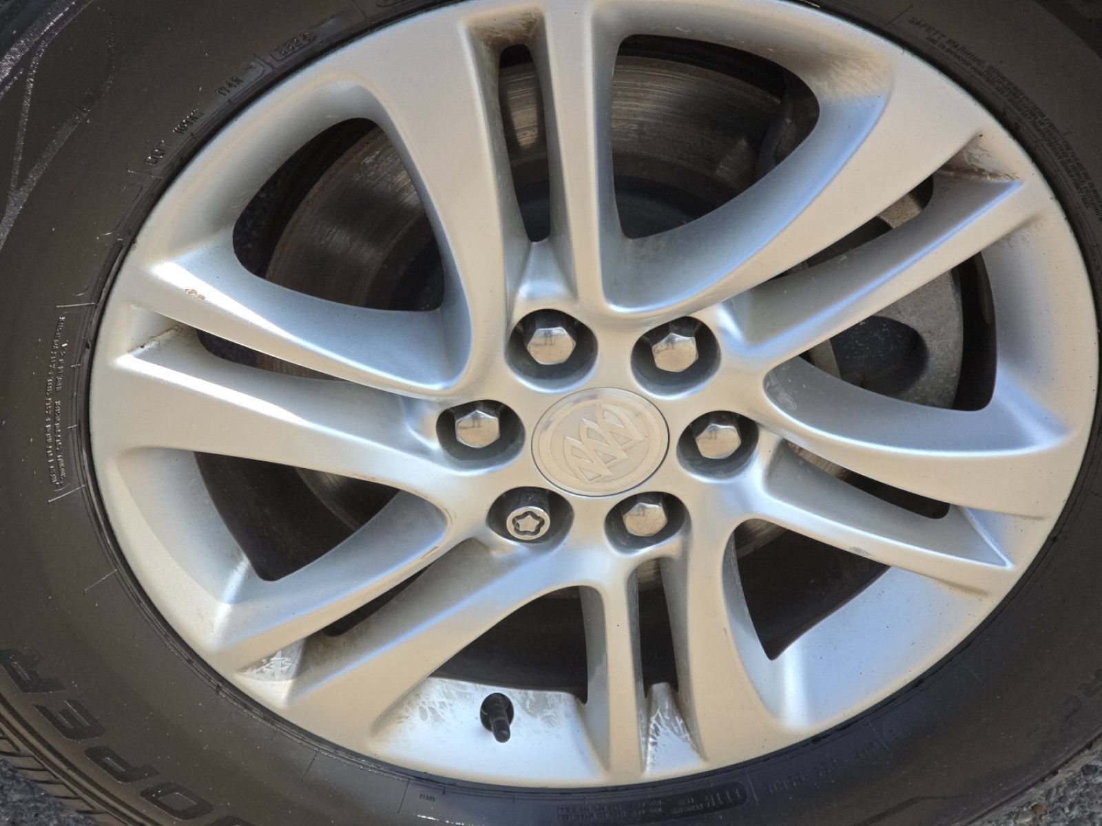 Used 2019 Buick Enclave Essence AWD/4WD image 12