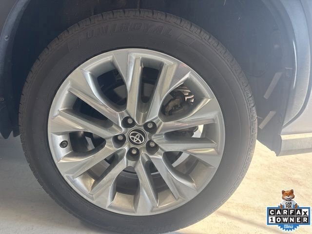 Used 2021 Toyota Highlander Limited image 9