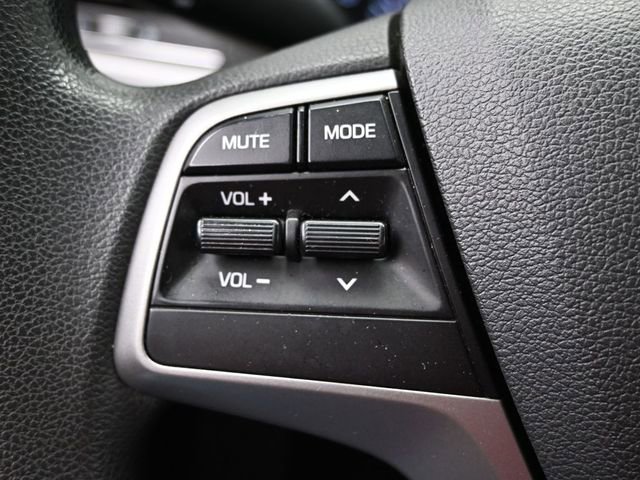 Used 2017 Hyundai Elantra SE image 22