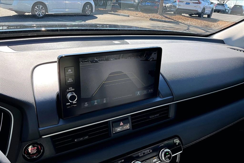 Used 2025 Honda Pilot EX-L image 11