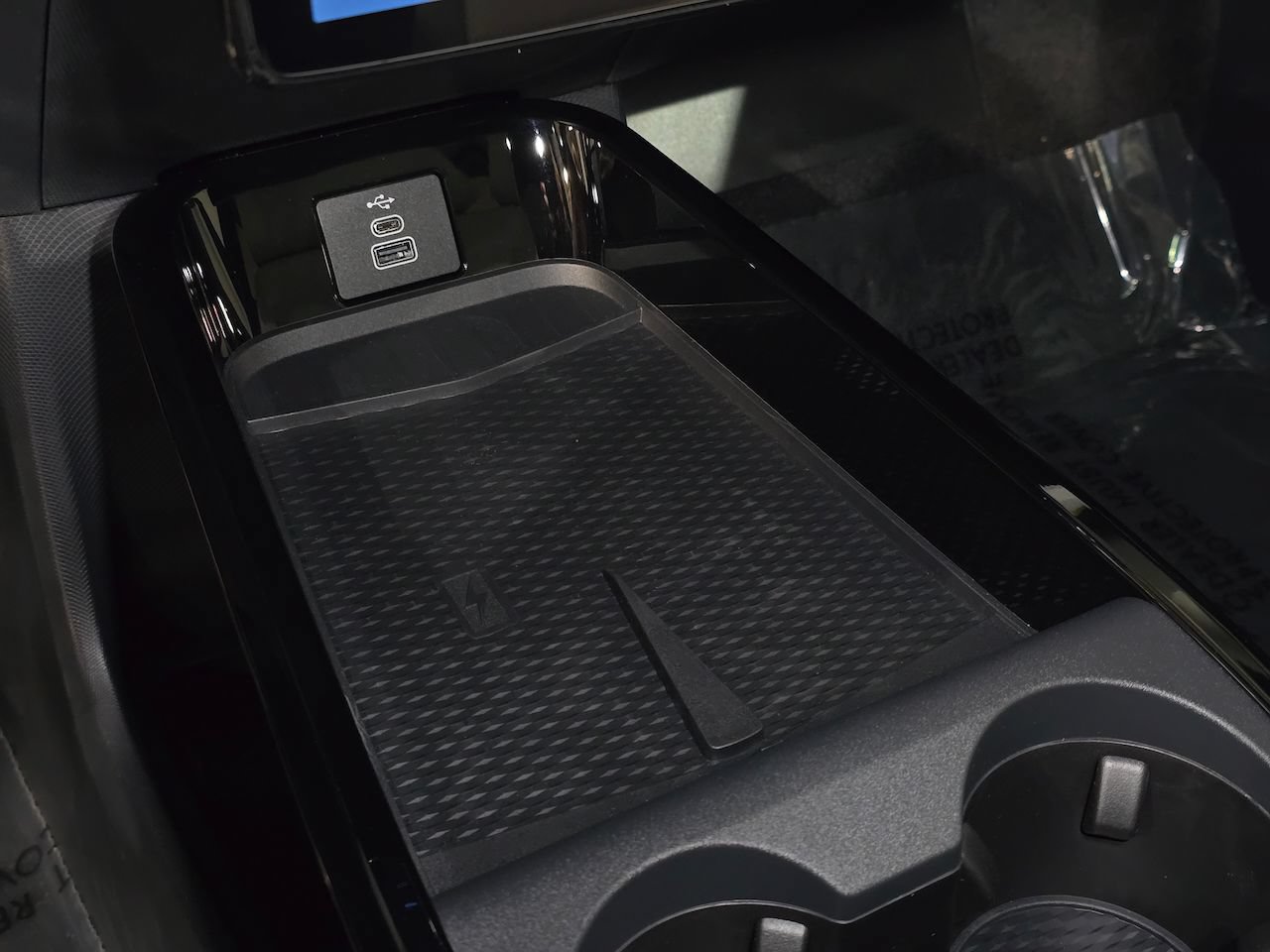 New 2025 Ford Mustang Mach-E Premium AWD/4WD image 28
