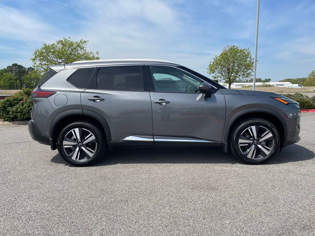 Used 2023 Nissan Rogue SL w/ SL Premium Package image 9