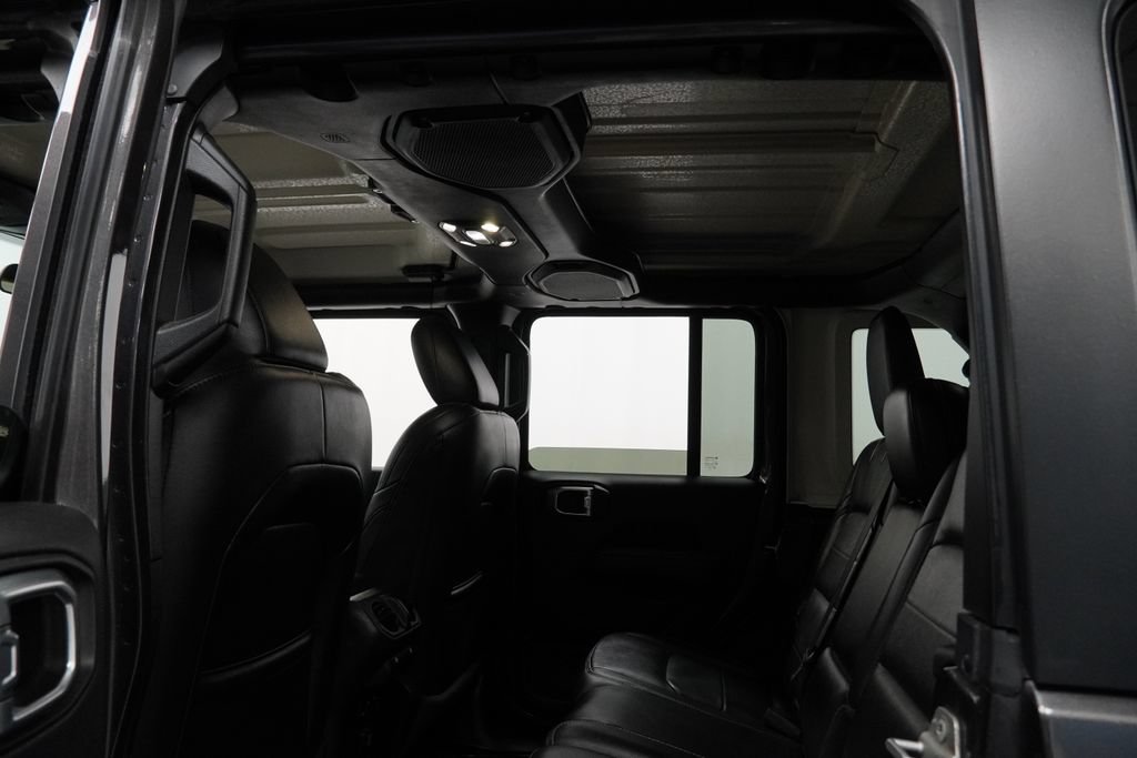 Used 2020 Jeep Wrangler Unlimited Sahara w/ Cold Weather Group AWD/4WD image 13