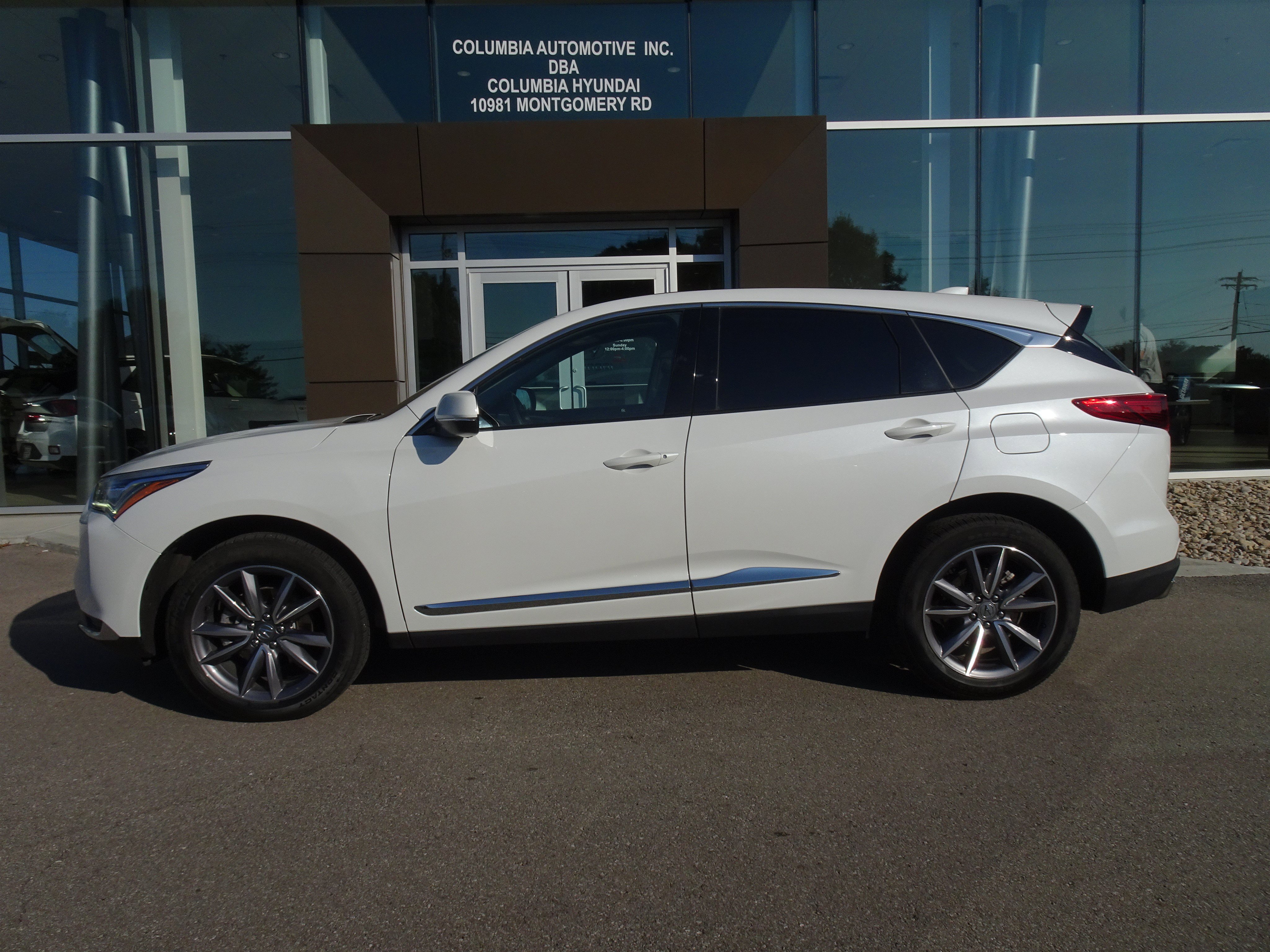 Used 2022 Acura RDX w/ Technology Package AWD/4WD image 2