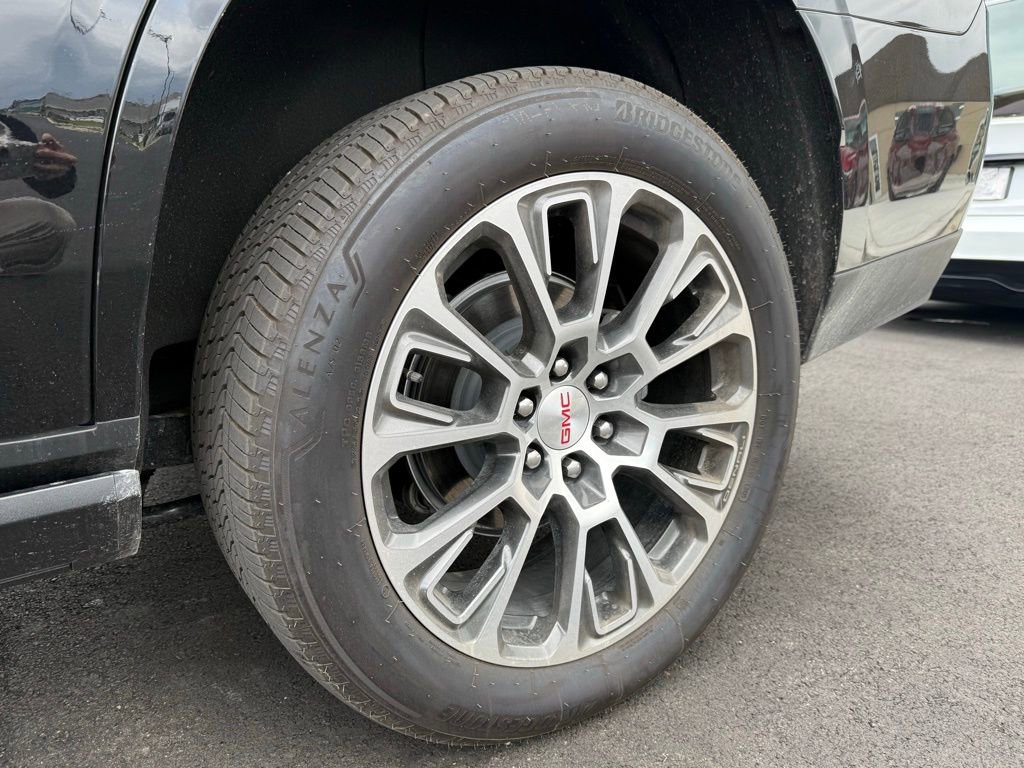 Used 2026 GMC Yukon Denali w/ Sun & Power Step Package image 31