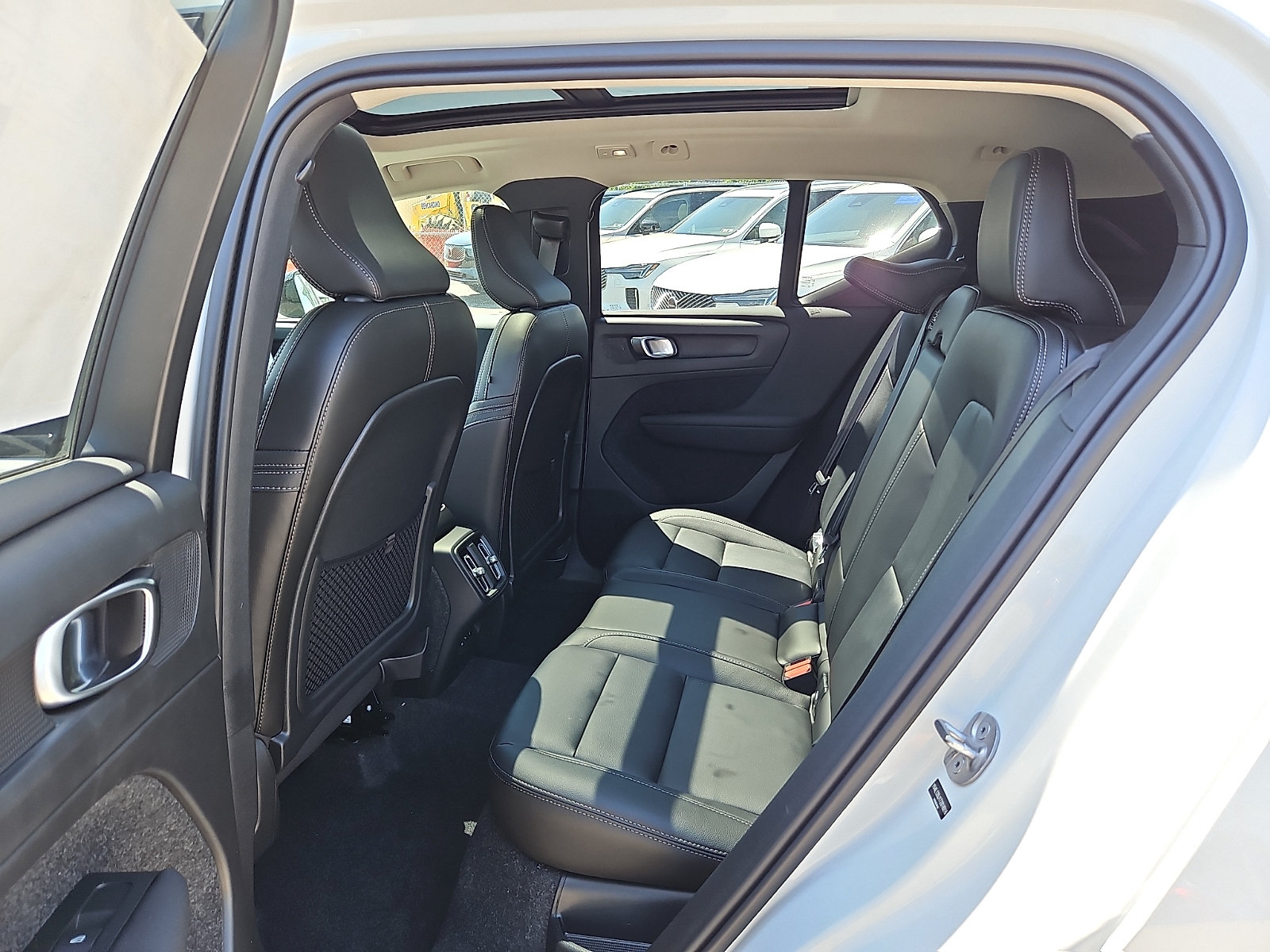 New 2026 Volvo XC40 B5 Core w/ Protection Package Premier AWD/4WD image 8