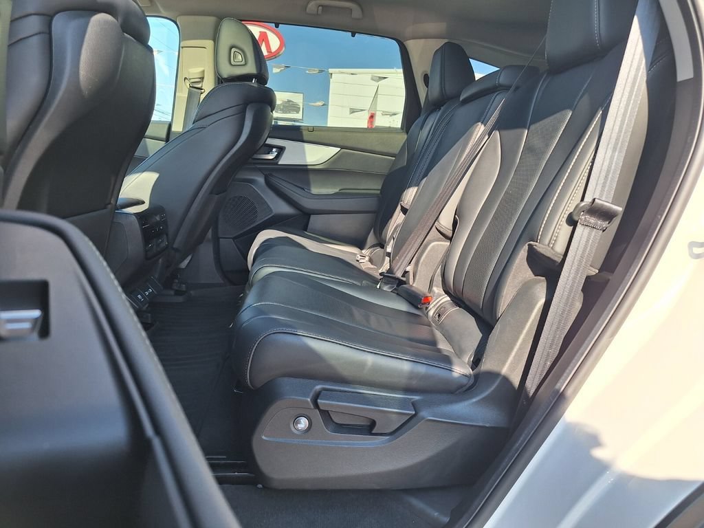 Certified 2024 Acura MDX w/ Technology Package FWD image 11