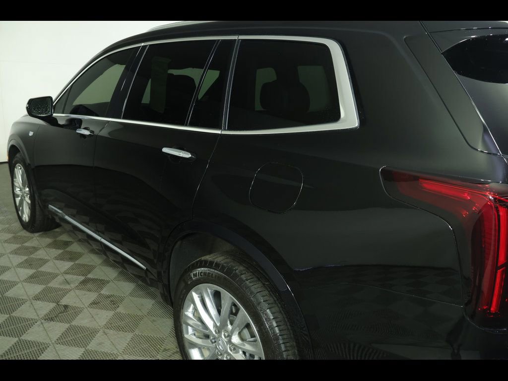 Used 2025 Cadillac XT6 Premium Luxury w/ LPO, Floor Liner Package image 20