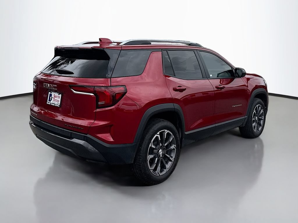 Used 2026 GMC Terrain Elevation w/ Elevation Premium Package FWD image 7