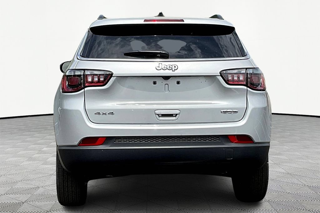 New 2024 Jeep Compass Latitude AWD/4WD image 4