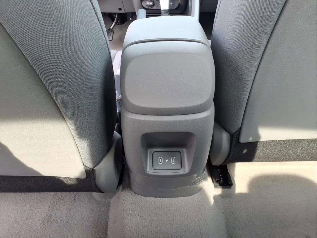New 2026 Hyundai Elantra SE FWD image 13