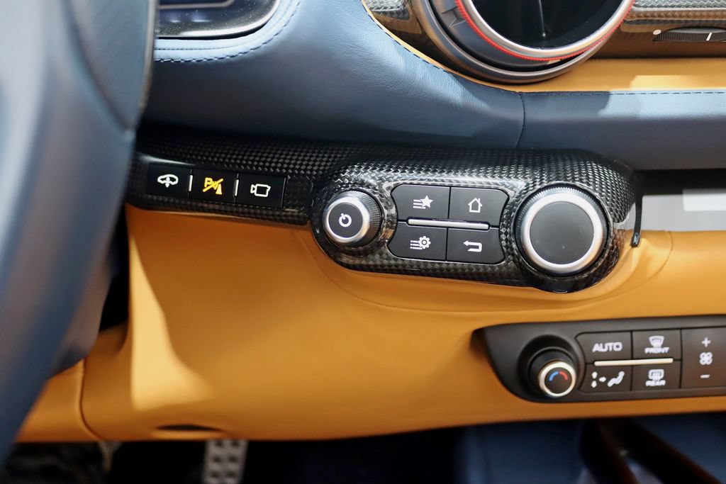 Used 2021 Ferrari 812 GTS RWD image 33