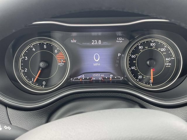 Used 2023 Jeep Cherokee Altitude Lux w/ Lux Elite Package AWD/4WD image 31