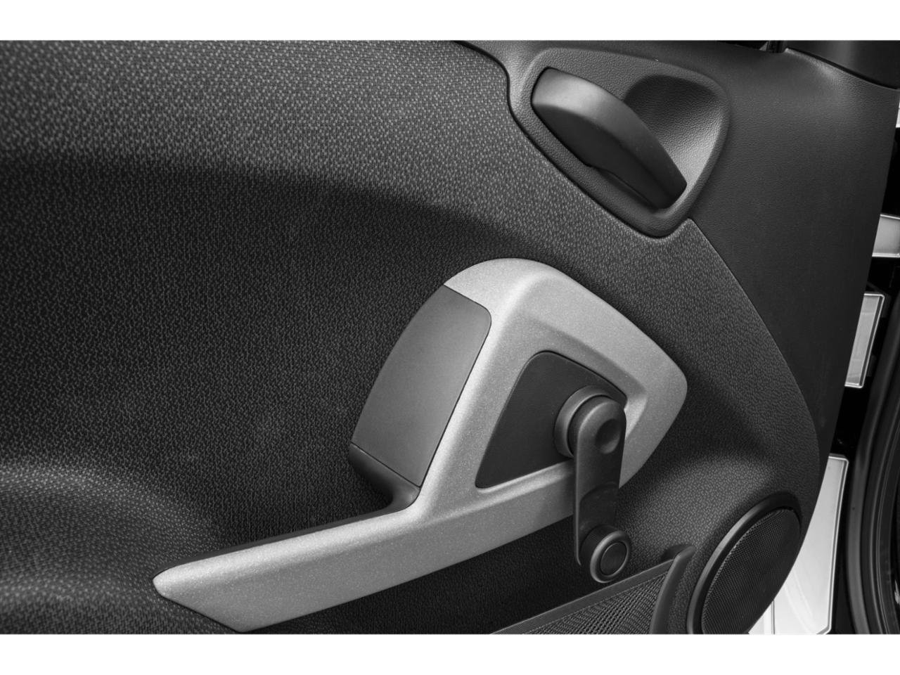 Used 2015 smart fortwo pure RWD image 34