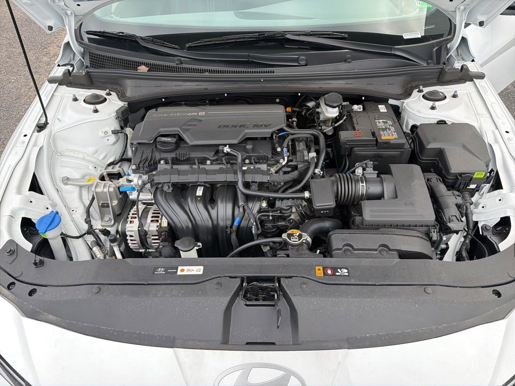 New 2025 Hyundai Elantra Sport image 11