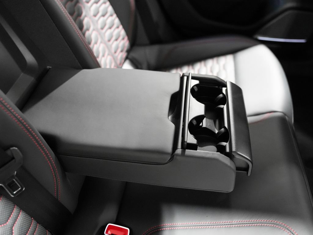 Used 2021 Audi RS 6 w/ Carbon Optic Package AWD/4WD image 29