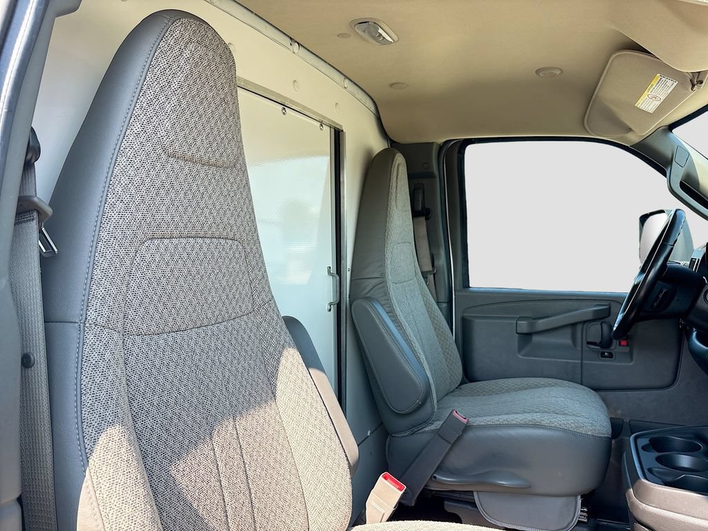 Used 2021 Chevrolet Express 3500 w/ Power Convenience Package RWD image 24