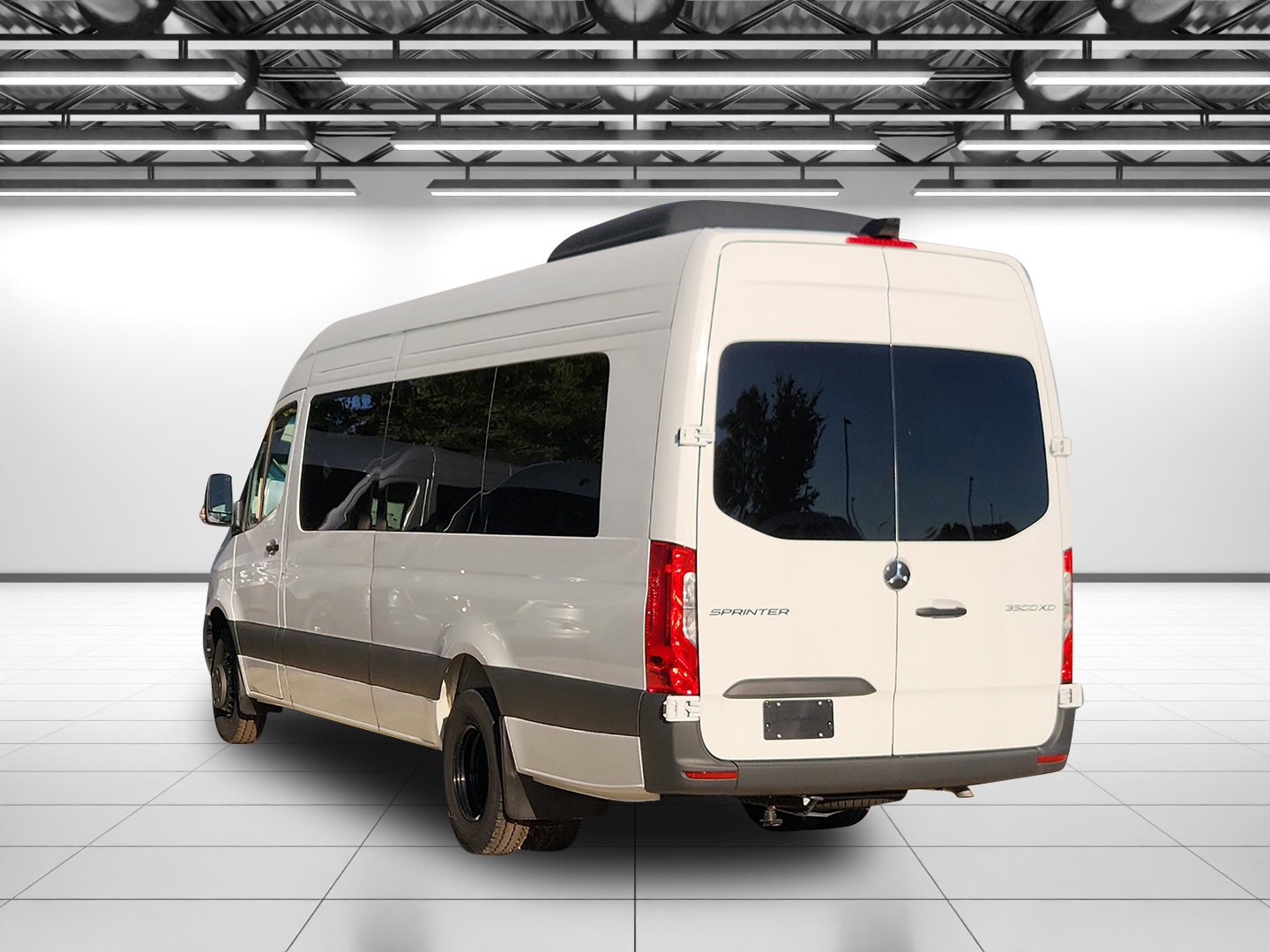 Used 2024 Mercedes-Benz Sprinter 3500 image 10