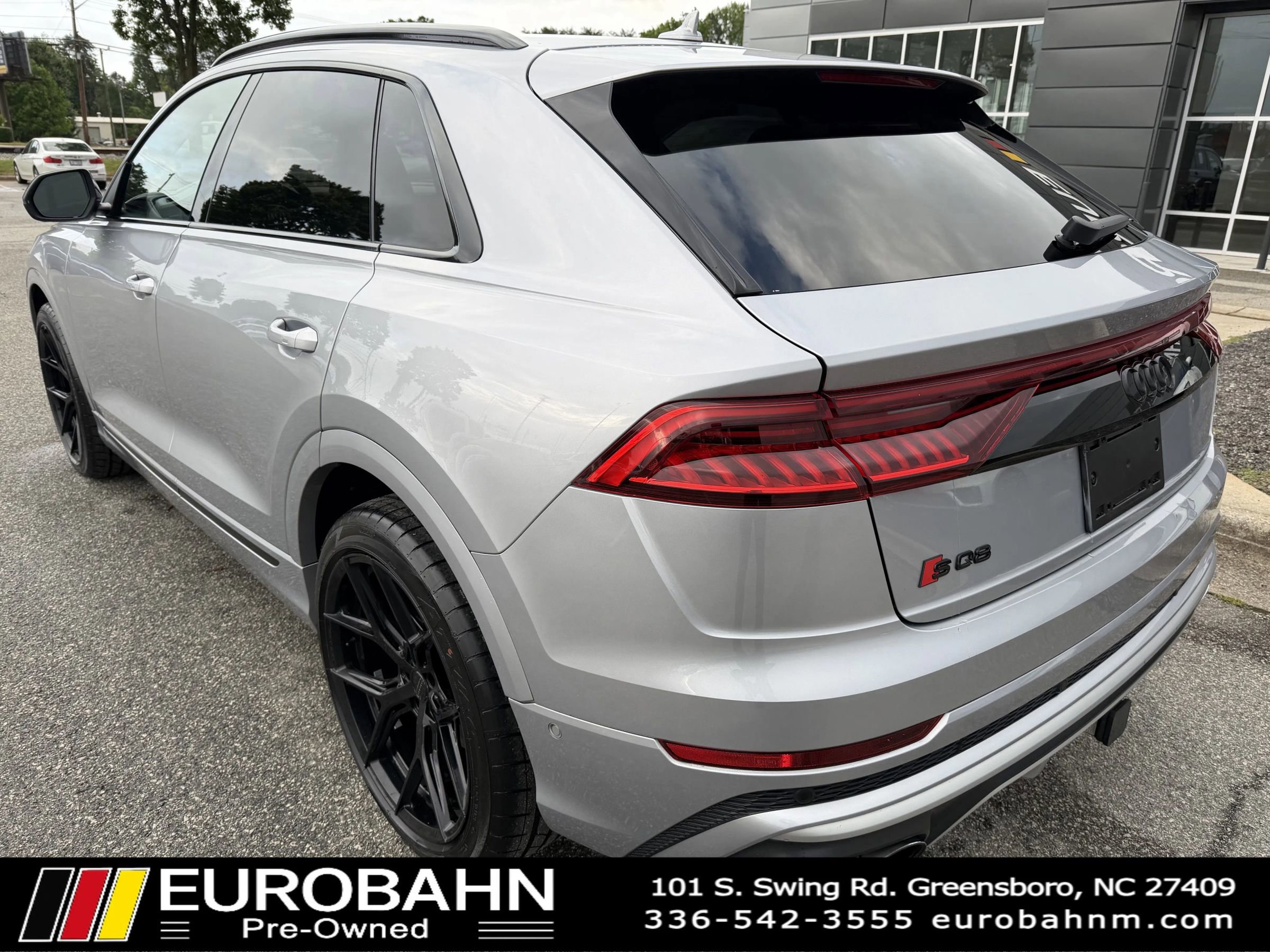 Used 2021 Audi SQ8 Prestige AWD/4WD image 3