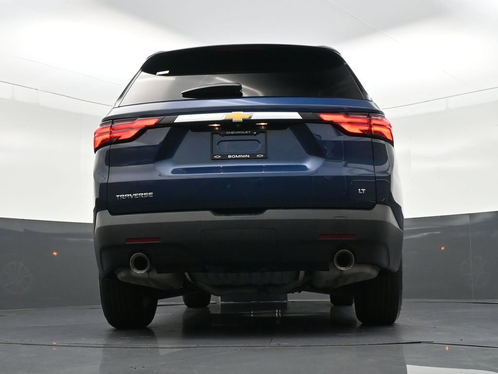 Used 2023 Chevrolet Traverse LT image 28