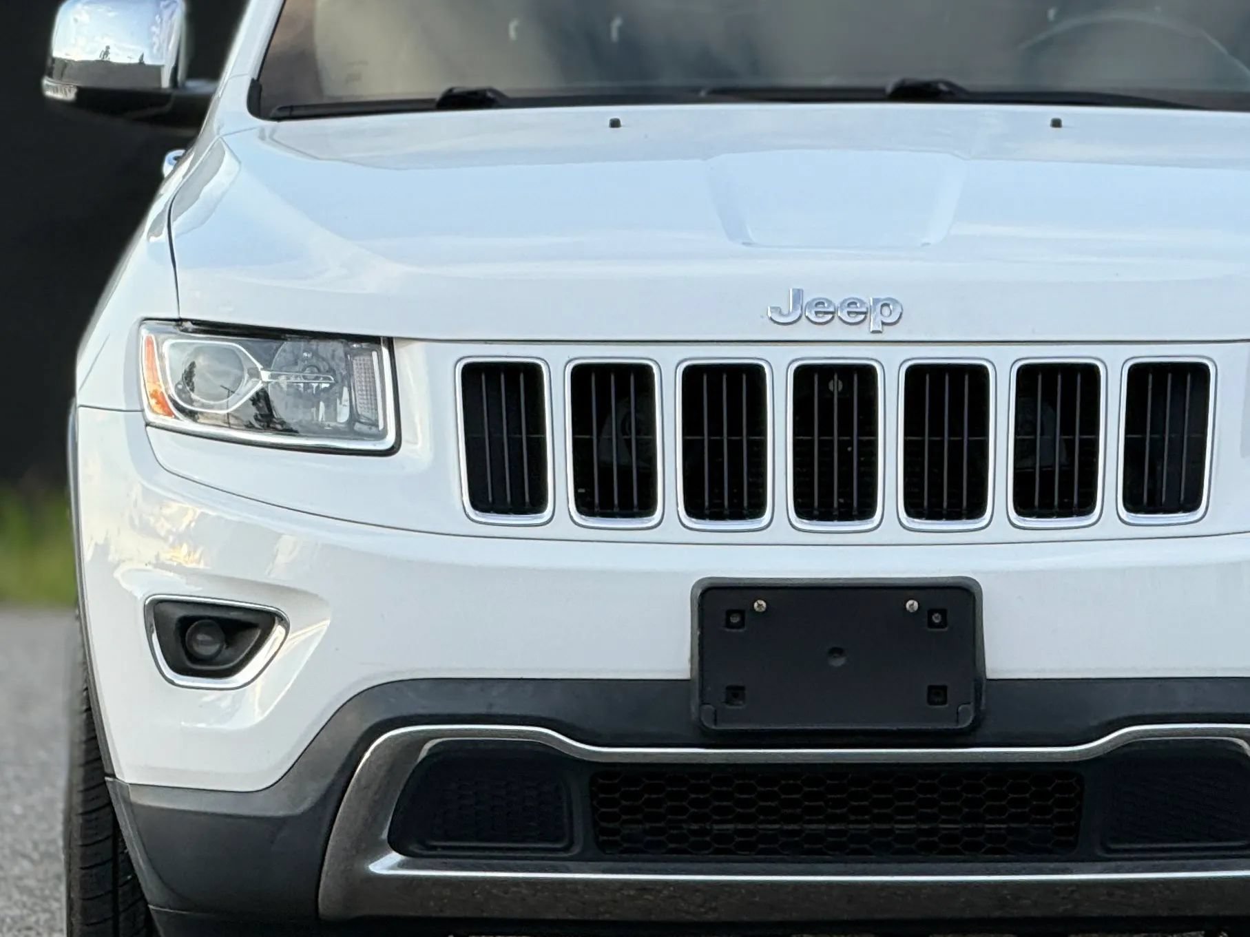 Used 2015 Jeep Grand Cherokee Limited AWD/4WD image 13