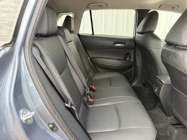 Used 2025 Toyota Corolla Cross XLE FWD image 31