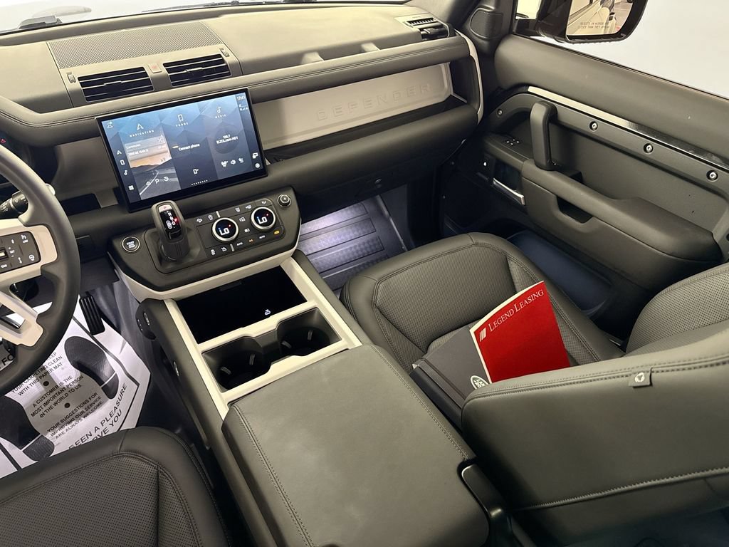 Certified 2025 Land Rover Defender 110 S AWD/4WD image 24