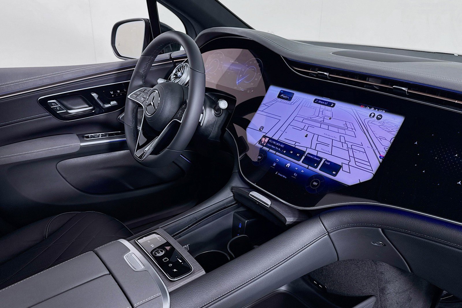 New 2026 Mercedes-Benz EQS 550 4MATIC SUV image 15