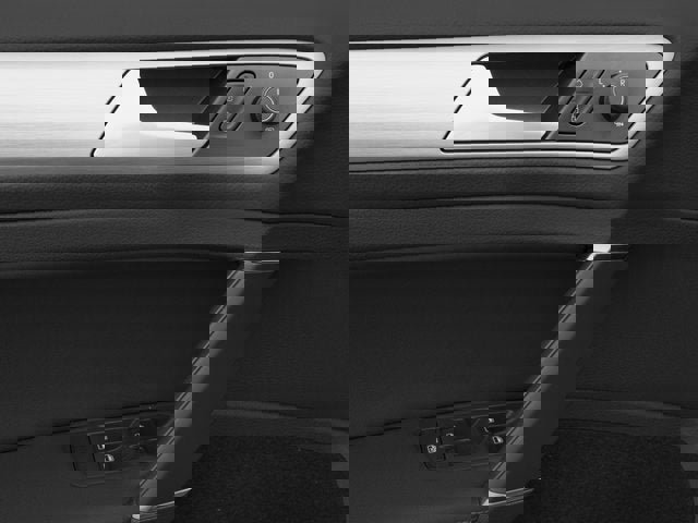 Used 2016 Volkswagen Golf SE w/ Lighting Package image 20