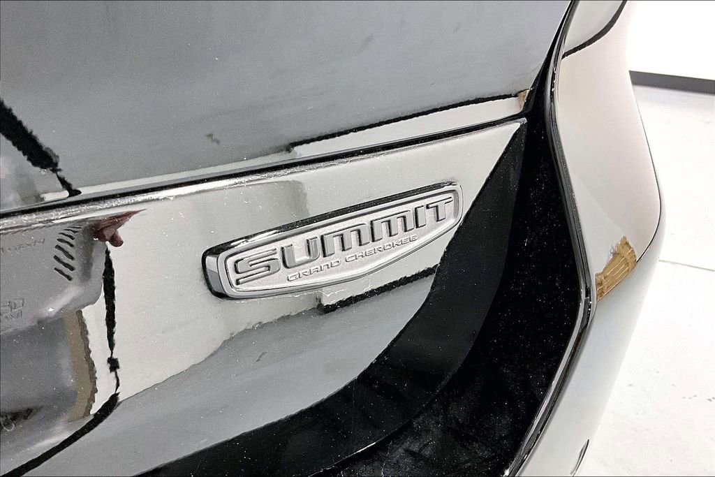 Used 2025 Jeep Grand Cherokee L Summit image 41