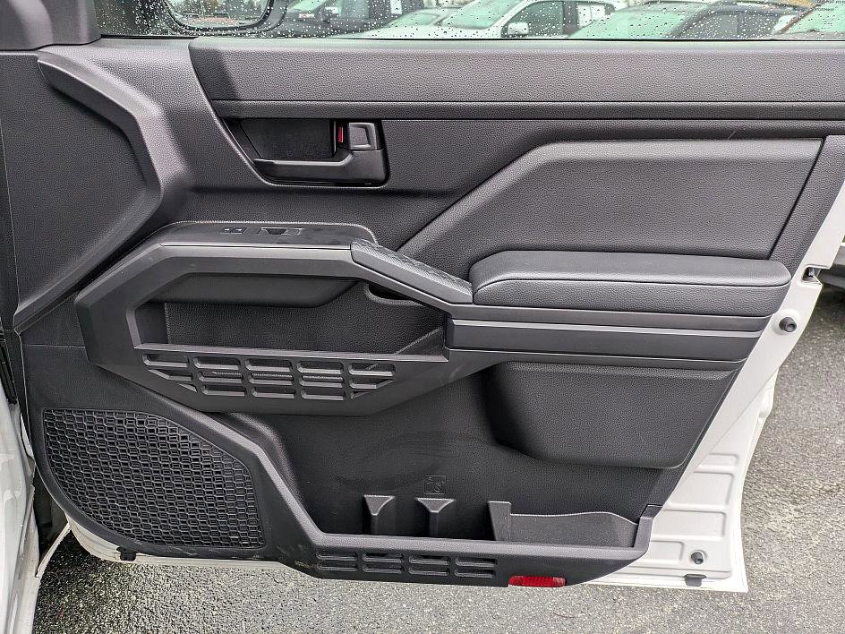 Used 2024 Toyota Tacoma SR image 25