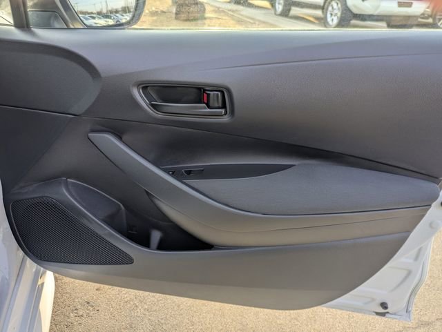 Used 2025 Toyota Corolla LE image 29
